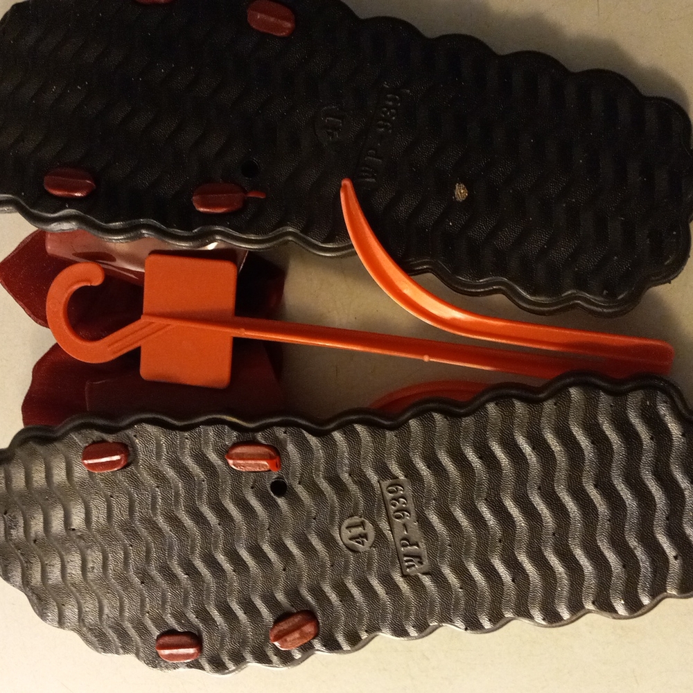 Sandals - Picture 3 of 3